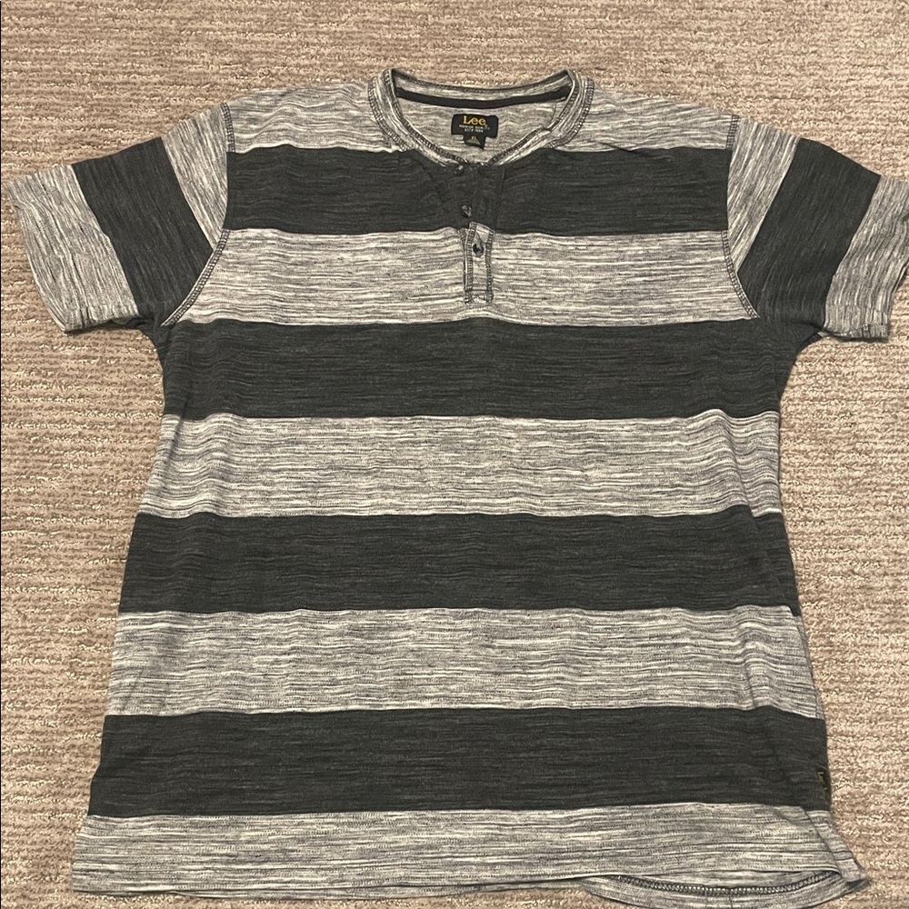 Levi's Mens Black and Gray Striped Tee